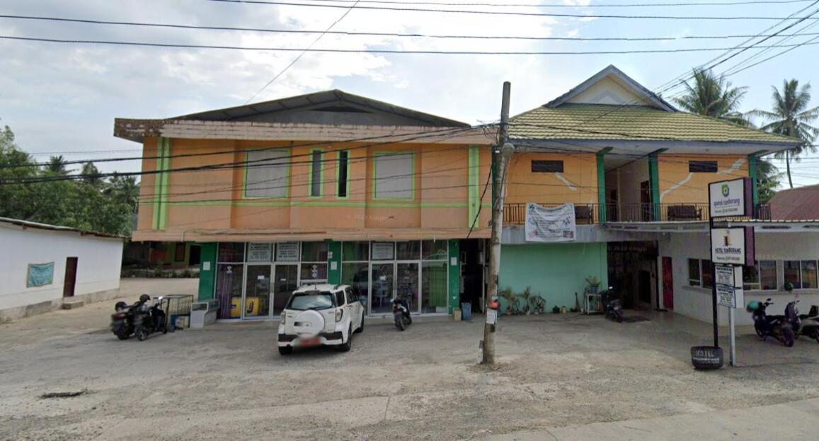 Oyo 93411 Syariah Hotel Tomborang Karema ภายนอก รูปภาพ